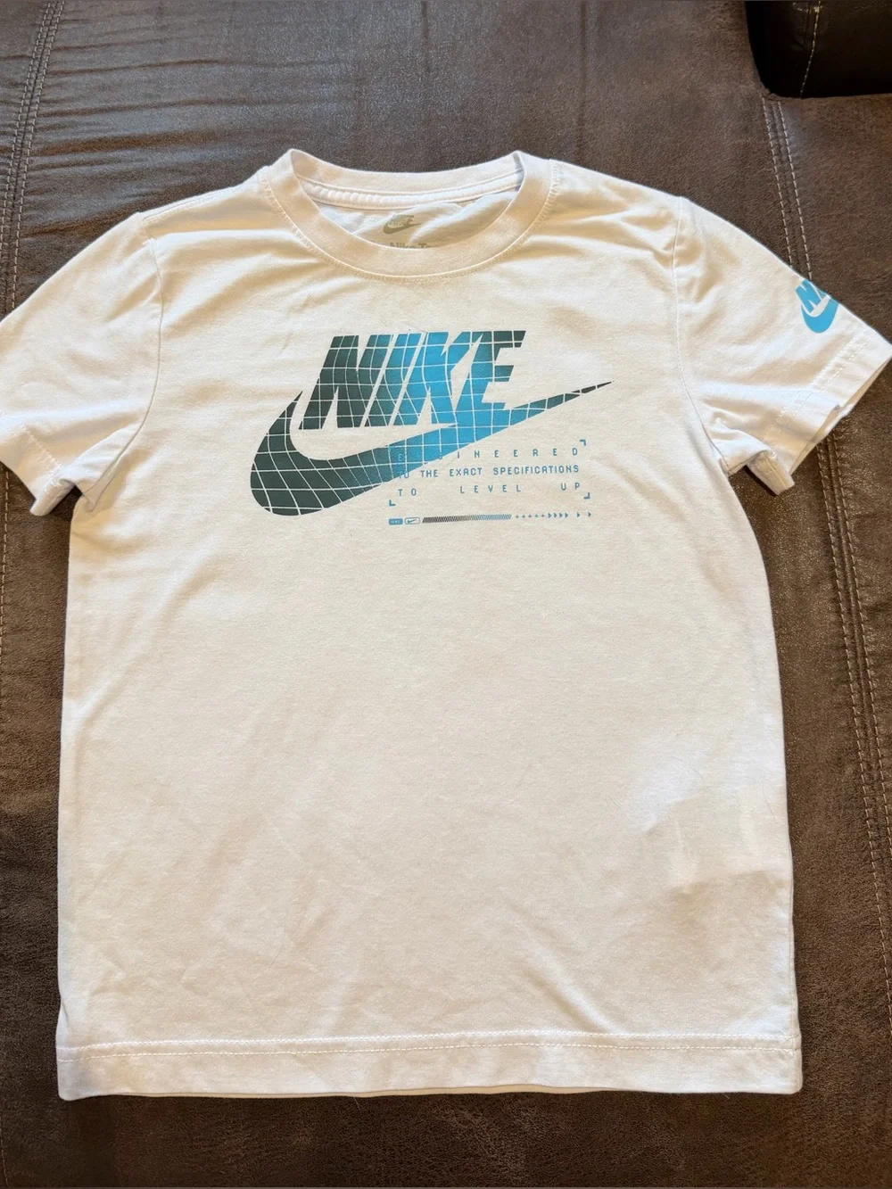 Nike Short Sleeve Size 6-7 Tee